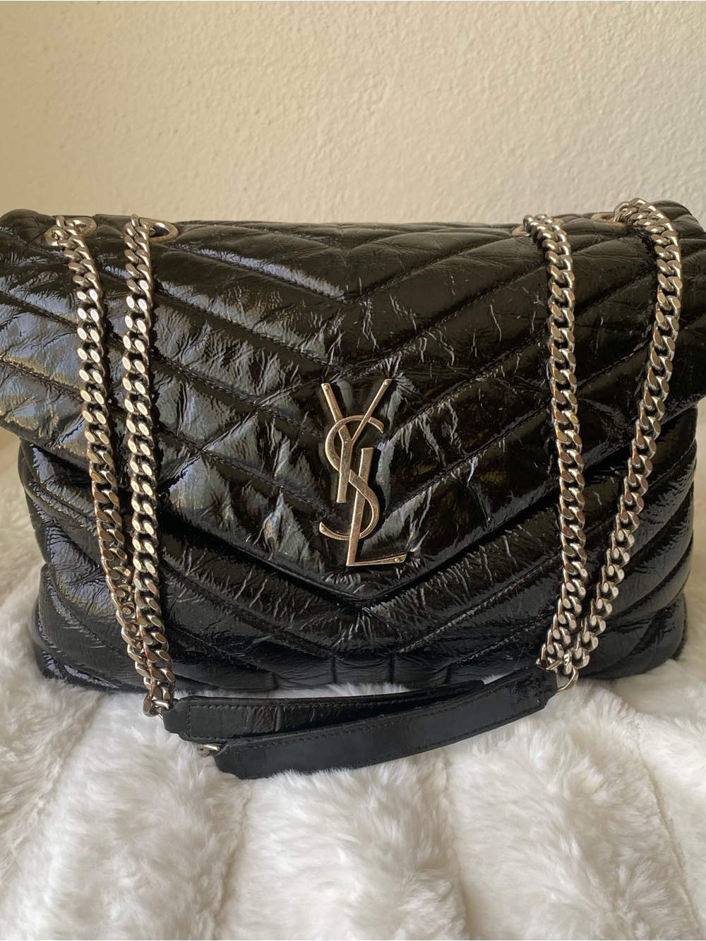 ❤️ SAINT LAURENT Medium Loulou Chain Bag - Picture 14 of 17